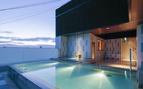 Candeo Hotels Osaka Shinsaibashi